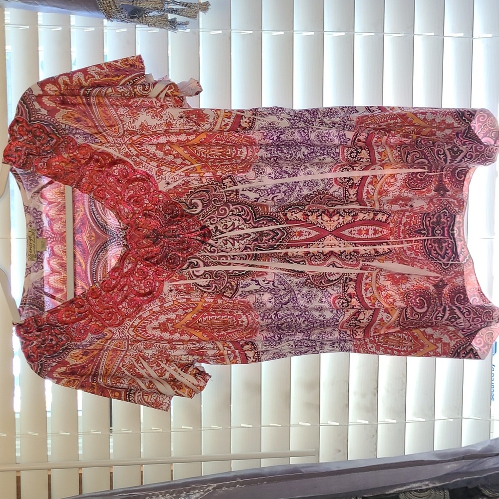 Energe size Large printed top, Pre-loved.